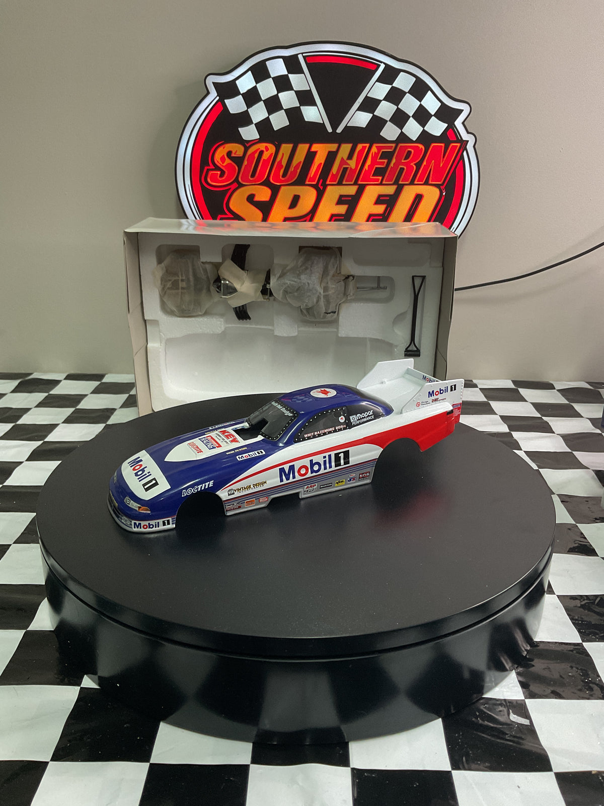 Whit Bazemore Mobil 1 1995 Dodge 1:24 Scale Funny Car