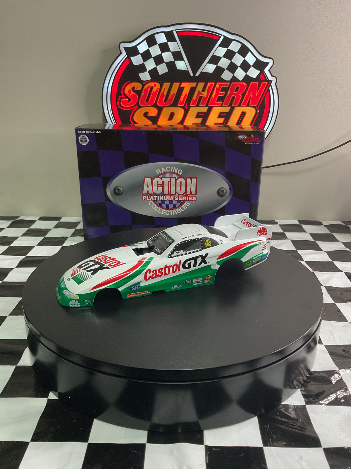 Tony Pedregon Castrol 1997 Mustang 1:24 Scale Funny Car