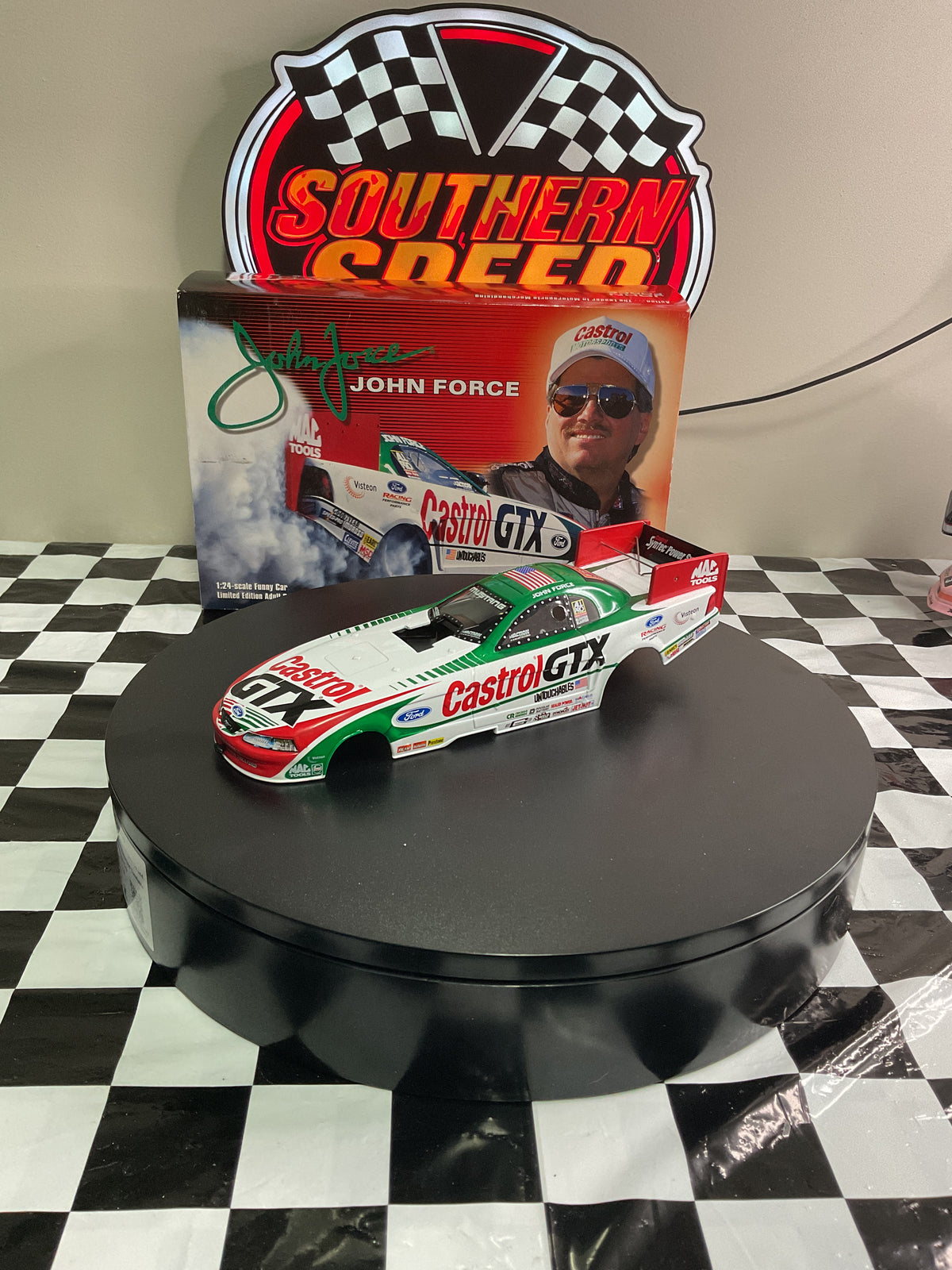 John Force Castrol GTX 1999 Mustang 1:24 Scale Funny Car